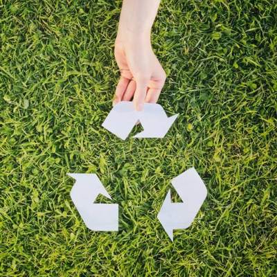 Progettazione di riciclabilità e degradabilità nei materiali poliaspartici